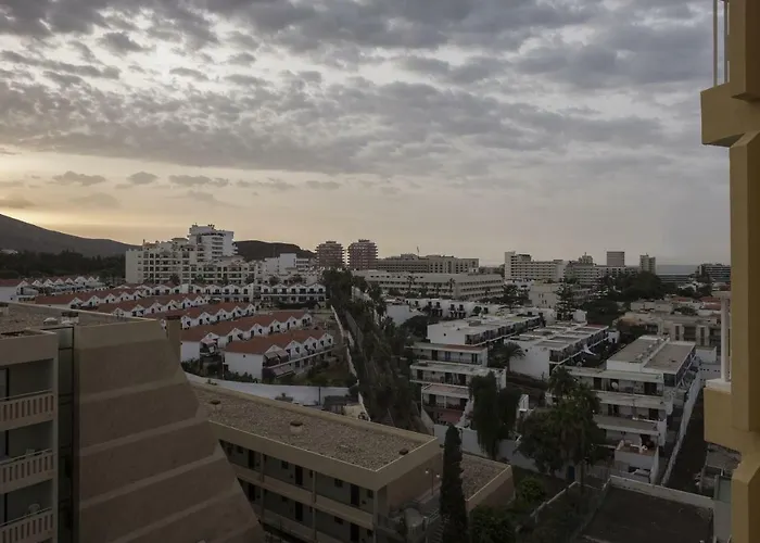 Full Center Of Americas, Renovated, High Floor Apartment Playa de las Americas (Tenerife)