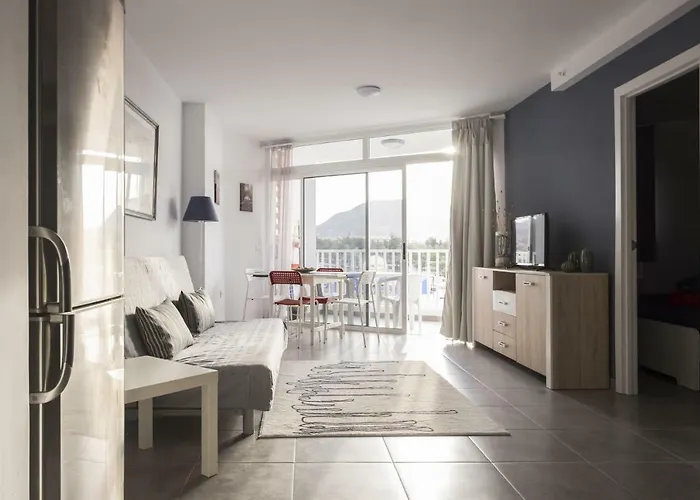 Apartment Full Center Of Americas, Renovated, High Floor *