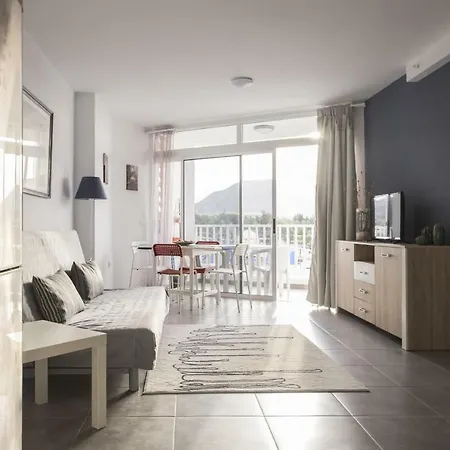 Apartment Full Center Of Americas, Renovated, High Floor *